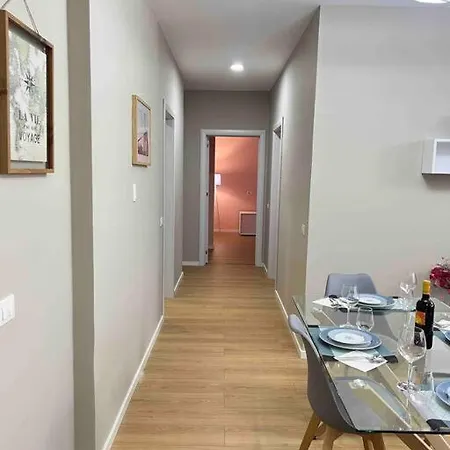 Seaview Luxury Apartament *