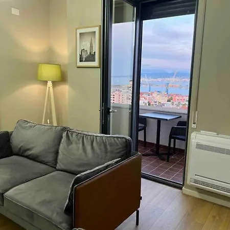 Seaview Luxury Apartament *